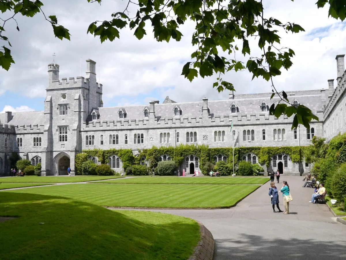 Campus de University College Cork accueillant le Language Centre